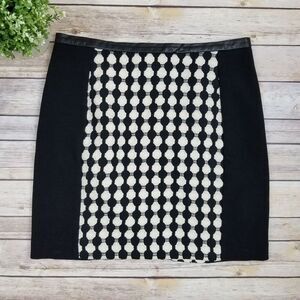 H&M Size 6 Black & White Skirt Faux Leather Trim Lined Textured